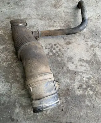 Iveco Daily 4th gen Air intake hose/pipe 504135455