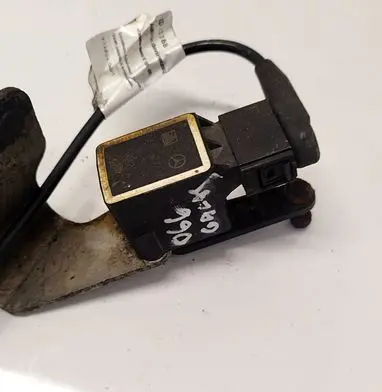 Mercedes-Benz E W211 Front height sensor lever A0105427717