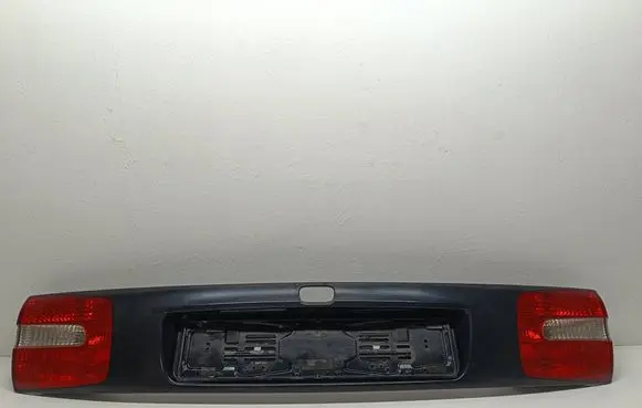 Volvo S40, V40 Rear/tail light trim molding 285800