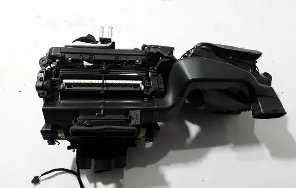 Audi A4 S4 B9 Interior heater climate box assembly housing 8W1820005AL