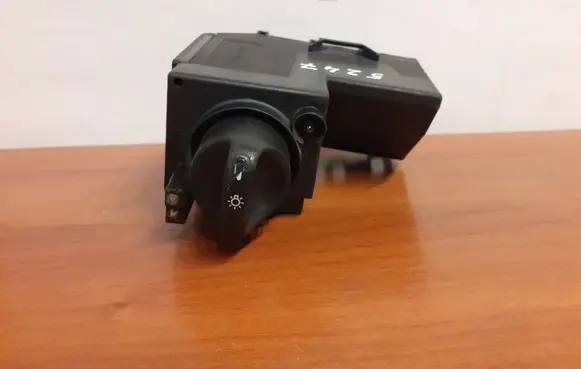 Mercedes-Benz E W210 Light switch 2105450104 5247