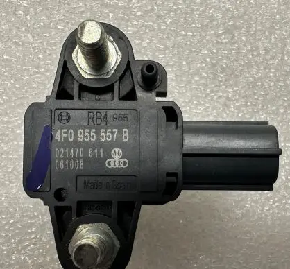 Audi A6 S6 C6 4F Airbag deployment crash/impact sensor 4F0955557B