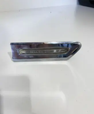 BMW 7 F01 F02 F03 F04 Front fender indicator light 6750100001 63137203372