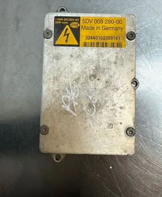 Audi A6 S6 C6 4F Headlight ballast module Xenon 5DV00829000 1100VDC85VAC 32440102309141