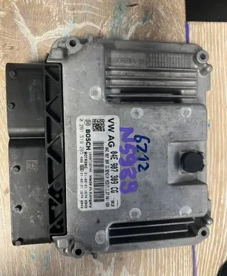 Audi Q3 F3 Engine control unit/module 04E907309CG 0261S19265