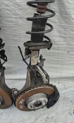 Volvo V40 Front wheel hub spindle knuckle