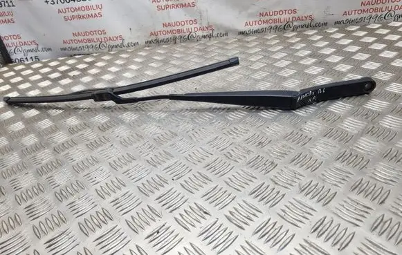 Volkswagen PASSAT B6 Front wiper blade arm 3C1955409C