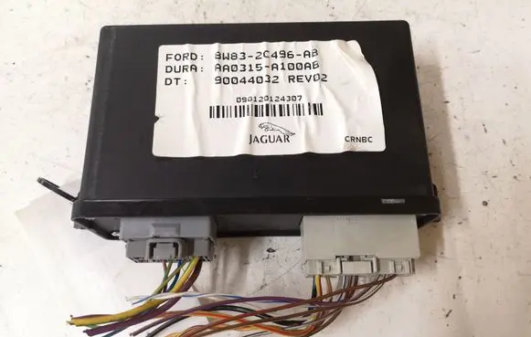 Jaguar XF X250 Hand brake control module 8W832C496AB 90044032