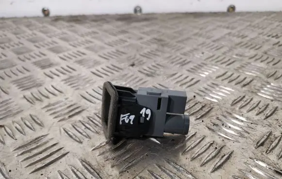 Subaru Forester SK Interior temperature sensor T48404B