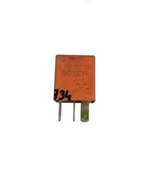 Toyota Avensis T250 Other relay 9008087012 0332207312