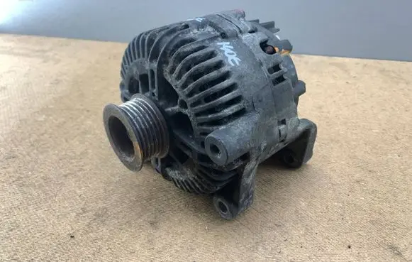 BMW 5 E60 E61 Generator/alternator 7789981 12317789981 12317789984