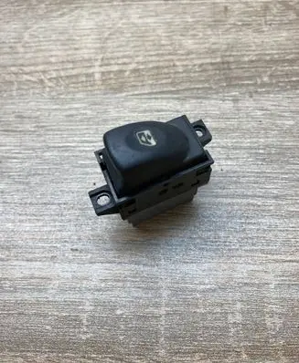 Renault Laguna II Electric window control switch 7700417488B