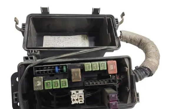 Nissan Cab Star Fuse box set 