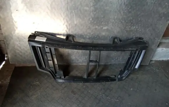 Radiator trim