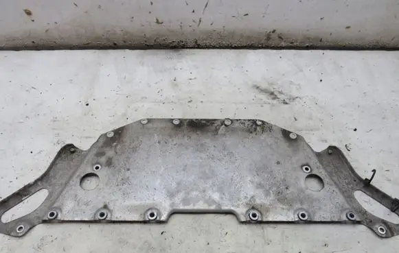 BMW i3 Engine splash shield/under tray 31106858282