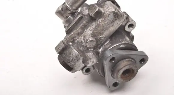 Audi A6 Allroad C5 Power steering pump 