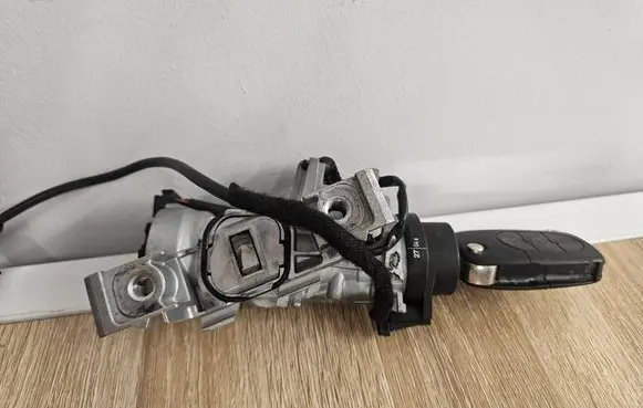 Audi A3 S3 8P Ignition lock 1K0905851B