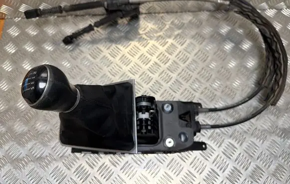 Volkswagen PASSAT B8 Gear shifter/selector 3Q0711049R 16030303000025