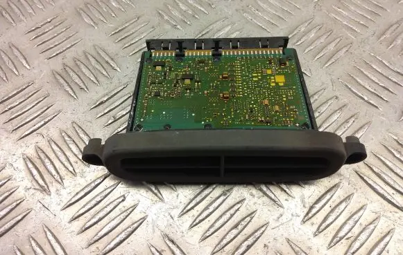 BMW X3 F25 LED ballast control module 7304596