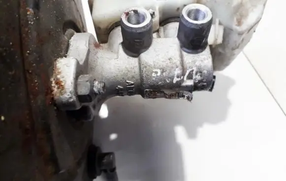 Opel Zafira B Master brake cylinder 32067277