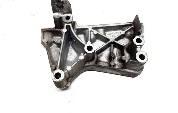 Nissan Qashqai Engine mounting bracket 112317173R