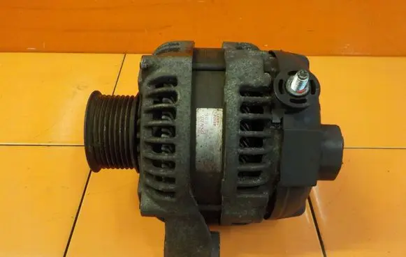Land Rover Discovery 3 - LR3 Generator/alternator 1042103711 104210
