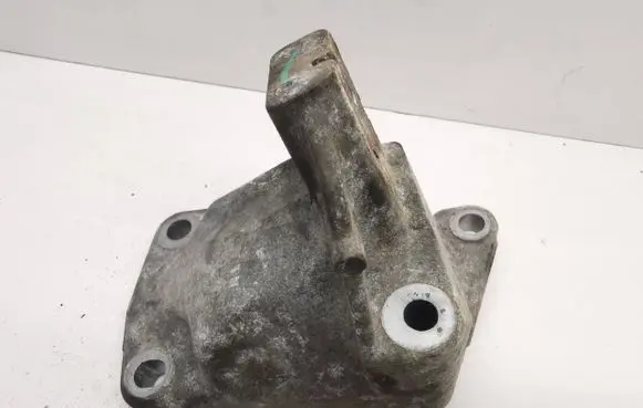 Dodge Durango Engine mounting bracket 68252524AA 15634