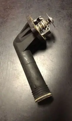 Thermostat/thermostat housing