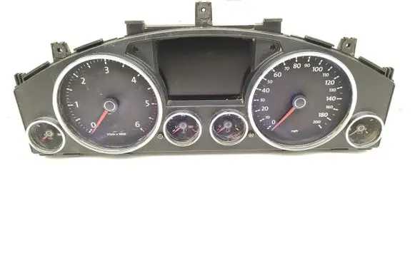 Volkswagen Touareg I Speedometer (instrument cluster) 7L6920990K 0263671308 9445000141
