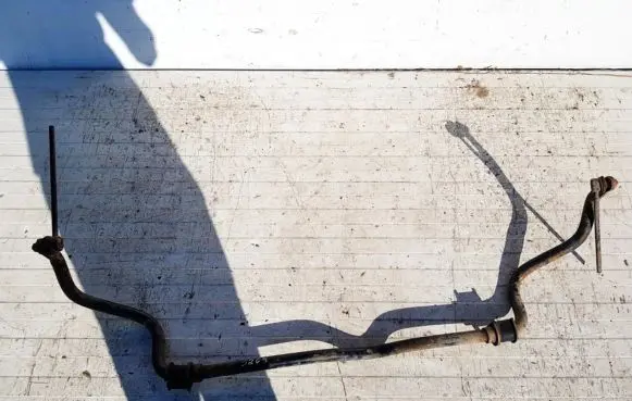 Suzuki Grand Vitara II Front anti-roll bar/sway bar