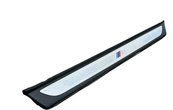 Front sill trim cover