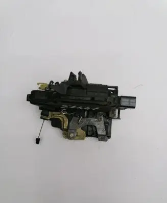Seat Leon (1M) Rear door lock