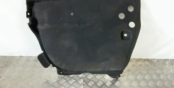 Trunk/boot lower side trim panel