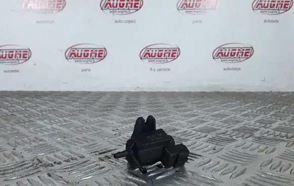 Renault Megane II Vacuum valve 72248800