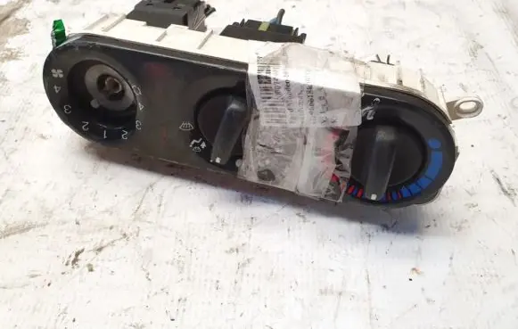 Ford Mondeo MK II Climate control unit 96bb18k391bc