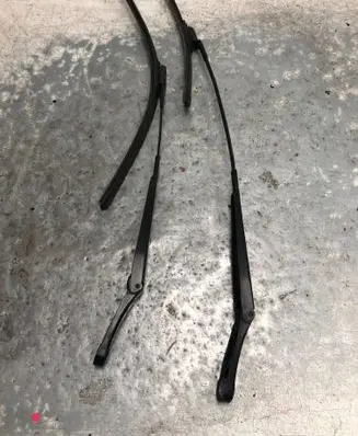 Volkswagen Up Front wiper blade arm 1S1955410BILI 1S1955410 1S1955409B