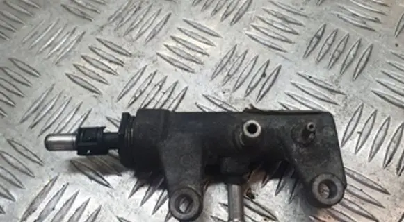 Clutch slave cylinder