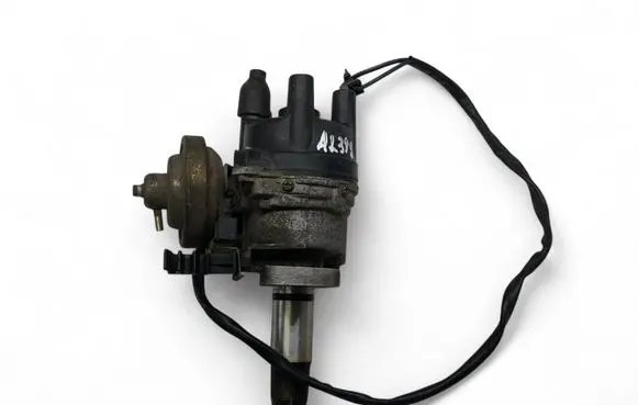 Mazda 626 Spark distributor T4T67771