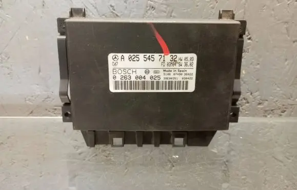 Mercedes-Benz E W211 Parking PDC control unit/module A0255457132 39E00351 0263004025