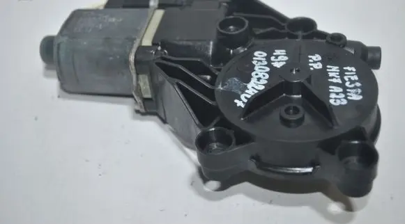 Ford Fiesta Front door window regulator motor 0130822407