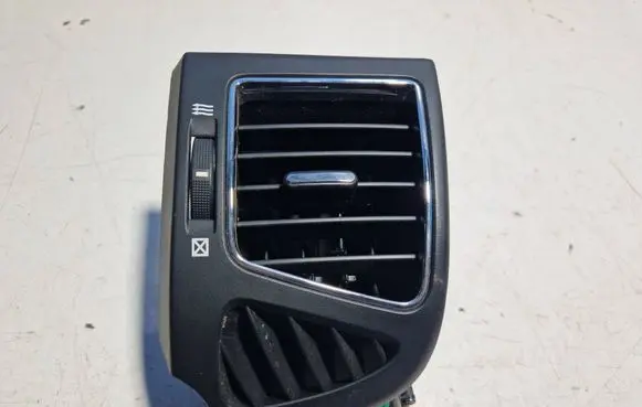 Chevrolet Captiva Dashboard side air vent grill/cover trim 95108270