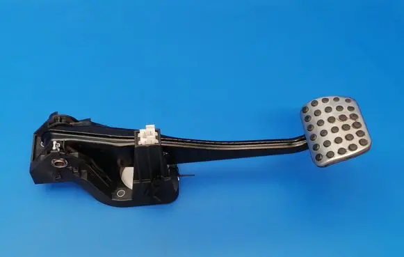Mercedes-Benz CLA C117 X117 W117 Brake pedal A2462900700 A2462920307