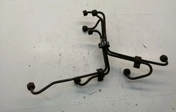 Ford Transit Fuel injector supply line/pipe 