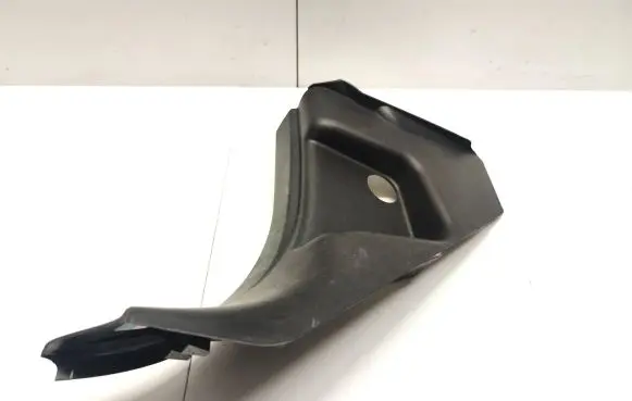 Foot area side trim