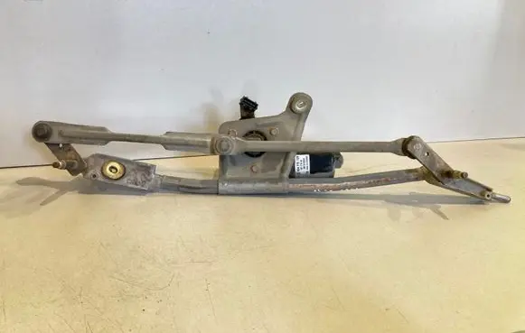 Volvo XC70 Front wiper linkage and motor 09151848 8648345