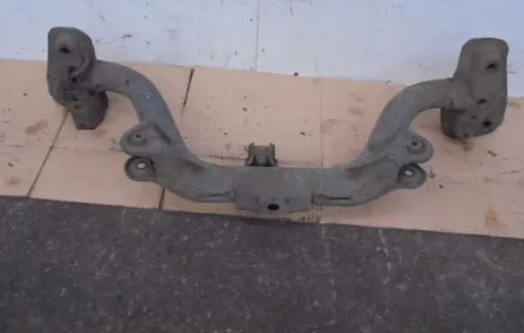 Honda CR-V Rear beam 
