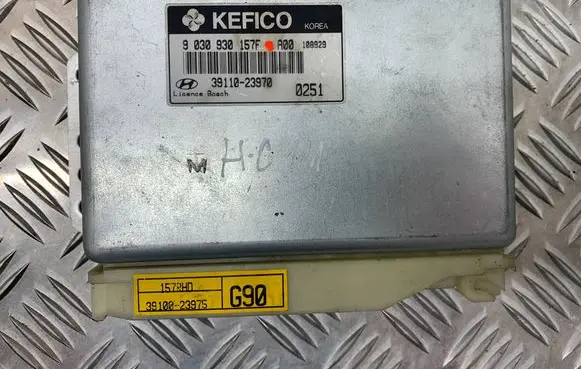 Hyundai Coupe Engine control unit/module 3911023970 9030930157F