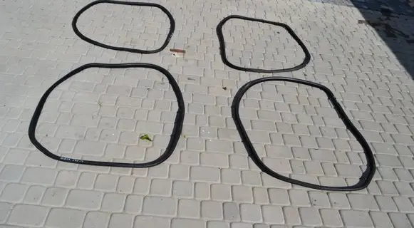 Volvo V70 Front door rubber seal 