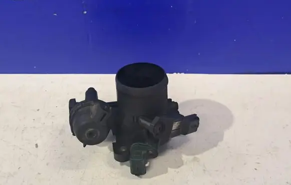 Volvo S40 Throttle valve 8692893