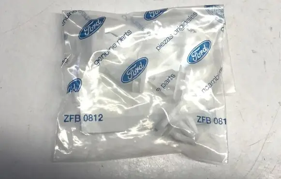 Ford Escape IV Floor mat clip fixing clamp 2422058 W719970S300